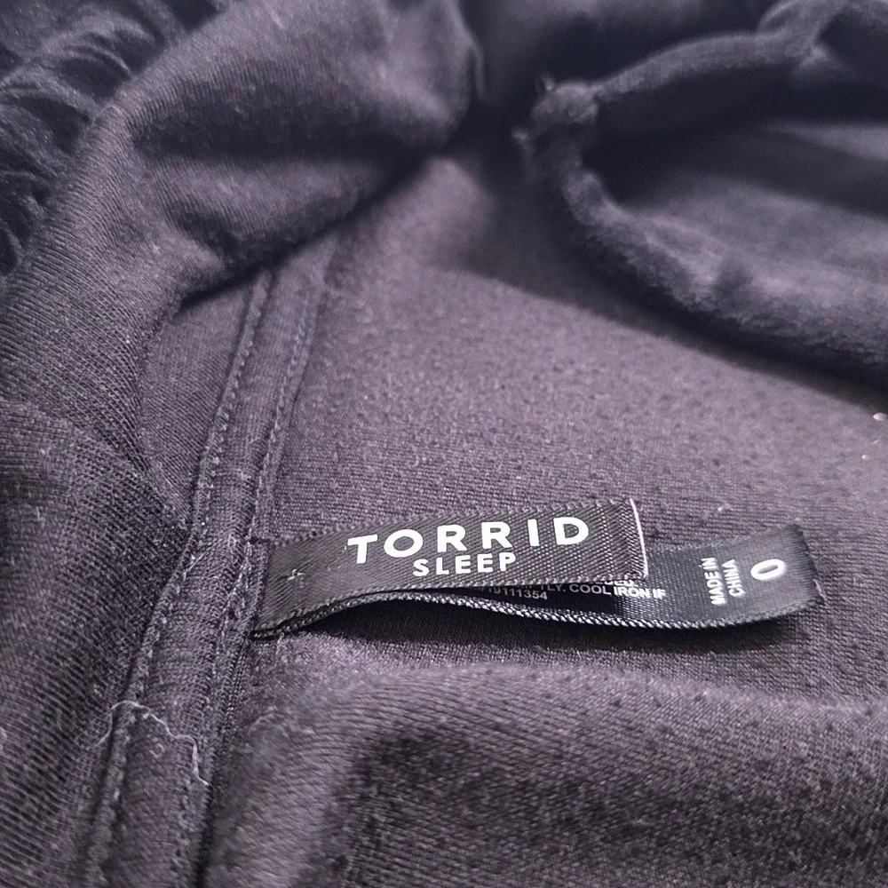 Torrid Sleep Dress Womens 0 Black Velour Hooded V-Neck Kangaroo Pocket Sleepwear